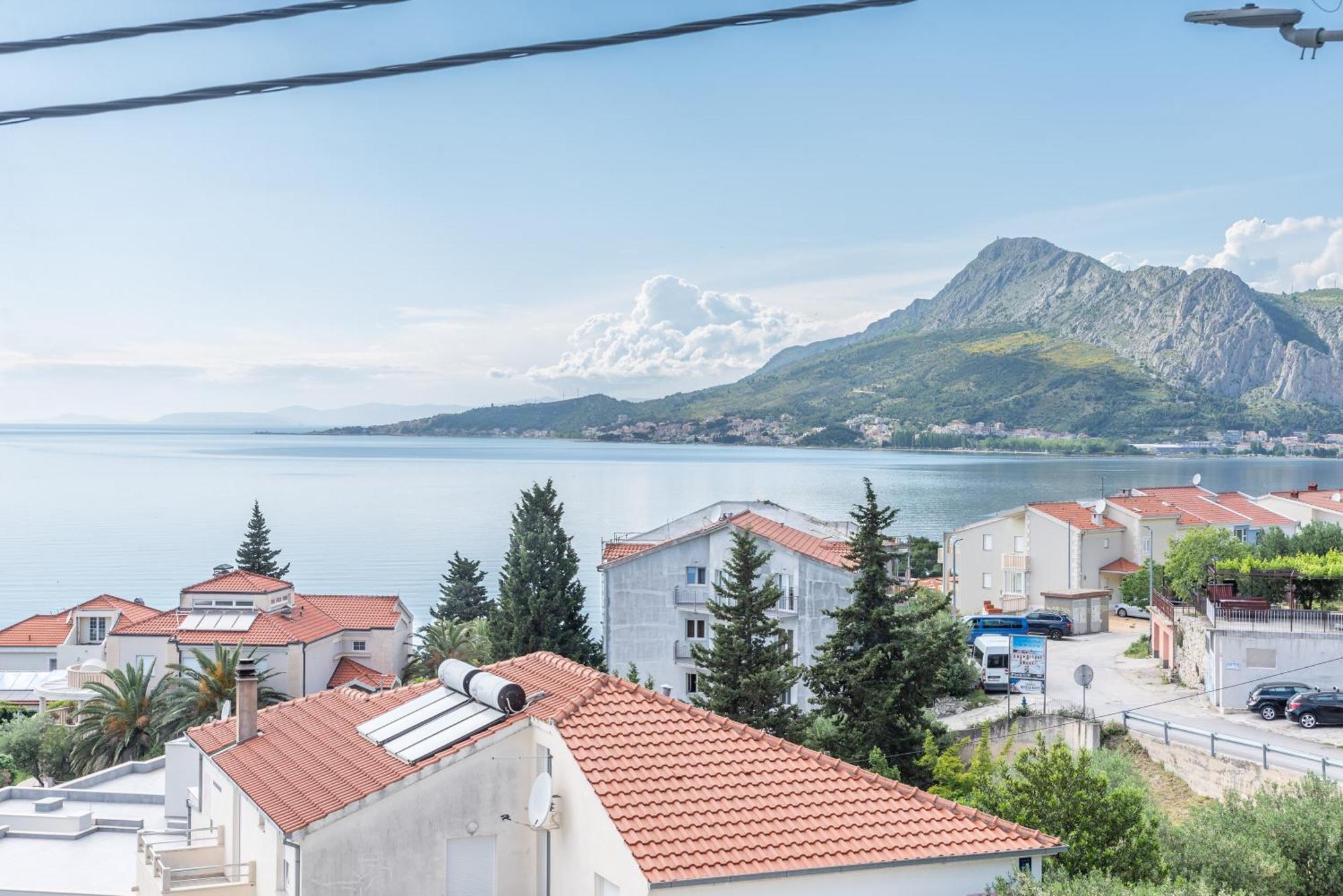 Morska Vila Omis Luaran gambar