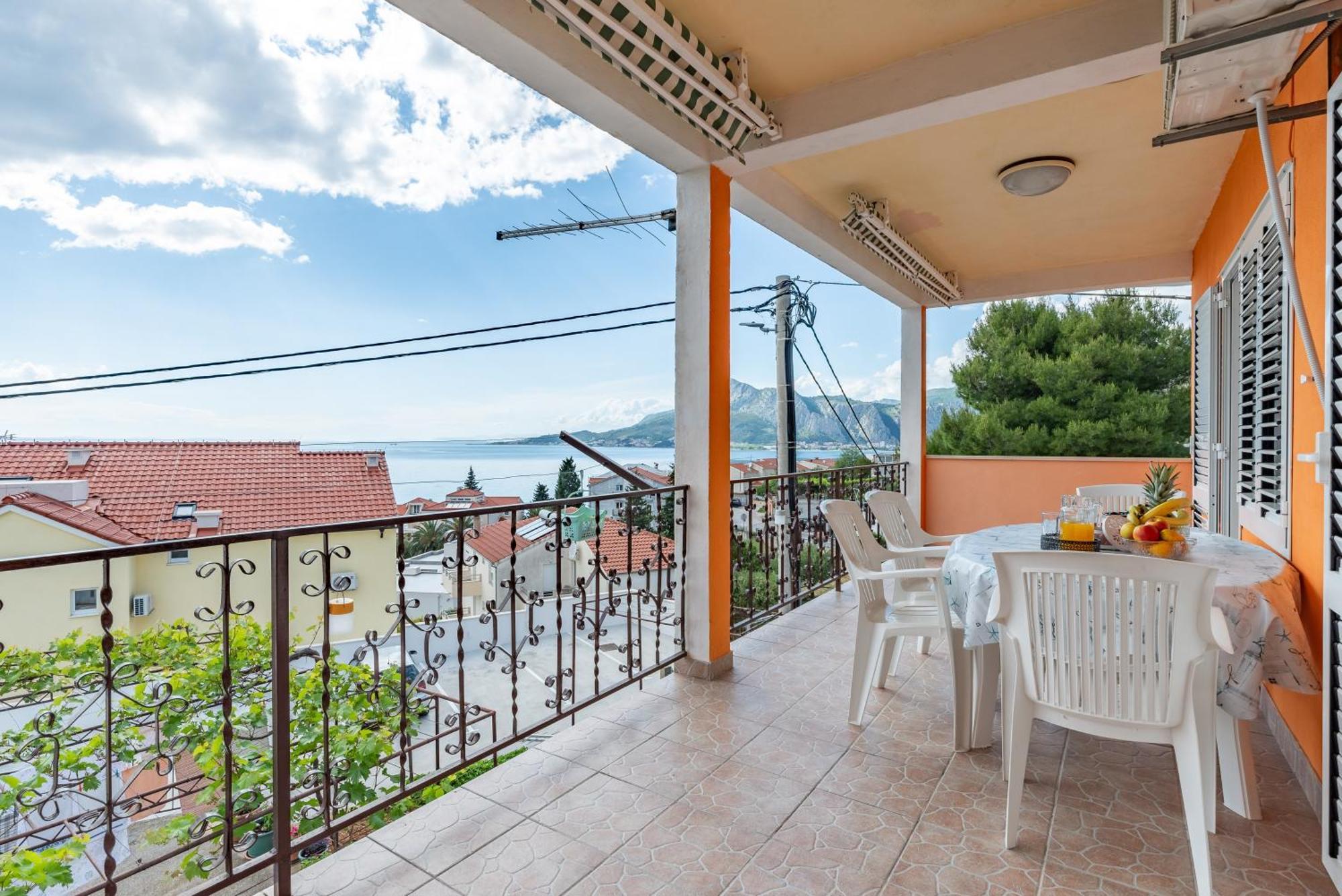 Morska Vila Omis Luaran gambar